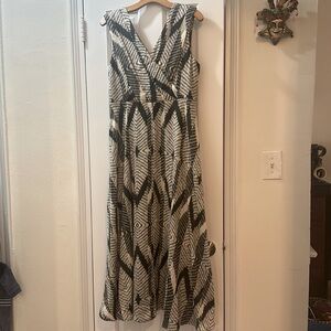 BANANA REPUBLIC Pintuck Bodice Maxi Dress, Size 10 Petite NWT